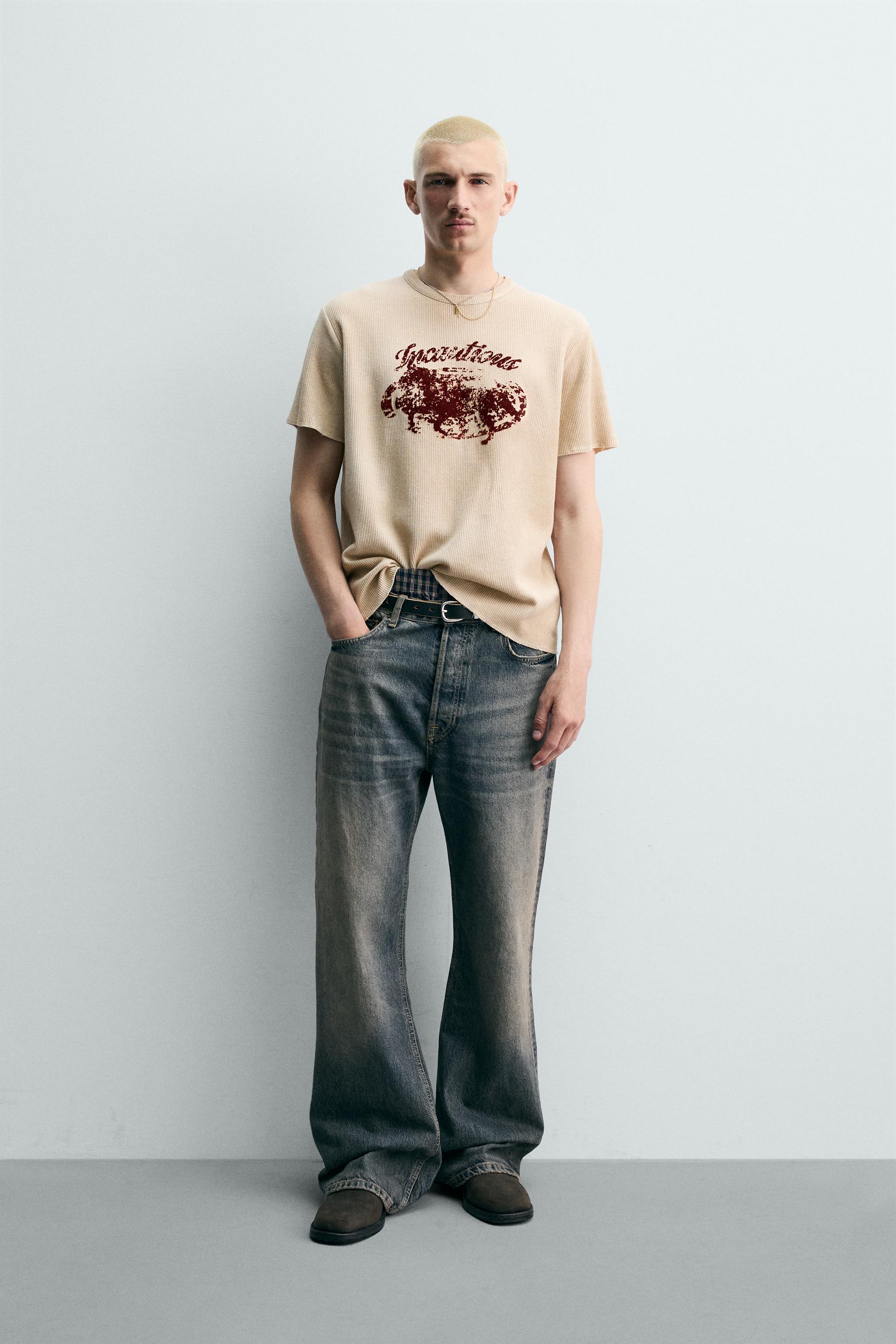 TEXTURED KNIT PRINT T-SHIRT